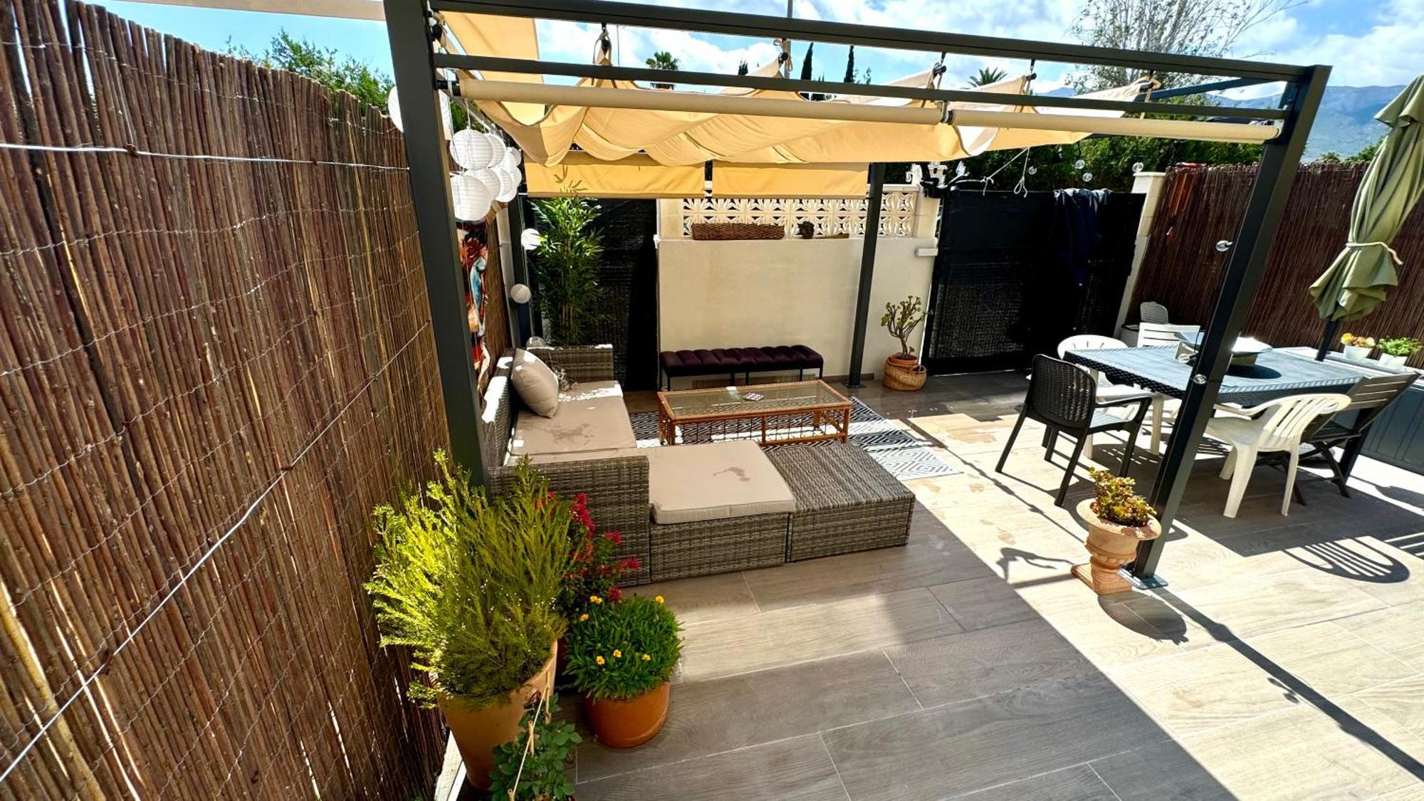 Datiler Vybdenia Exterior photo